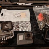 GoPro Hero 5 Black con accessori