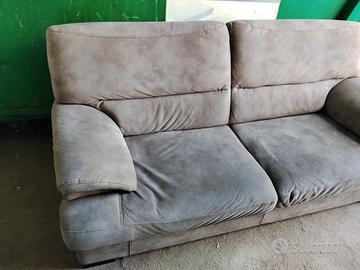 divano senza contenitore letto