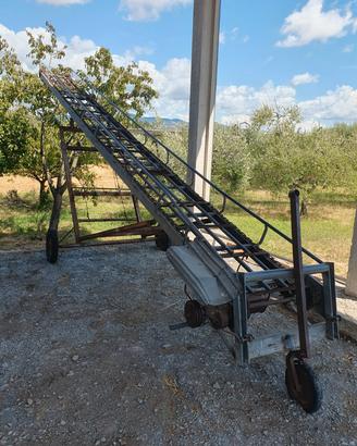 scaletta montacarichi 