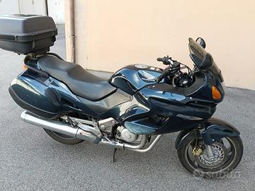 Honda 650 deauville