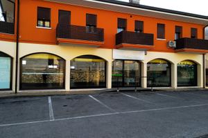 LOCALE COMMERCIALE a Pederobba (TV)