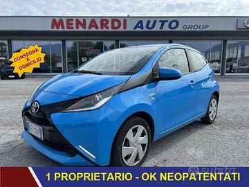 Toyota Aygo 1.0 VVT-i 69 CV 5p x-play NAVI + ...