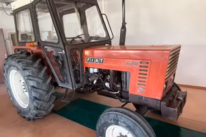 Trattore agricolo Fiat 670