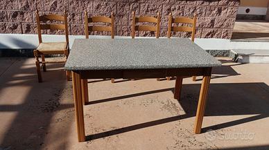 Tavolo con sedie legno