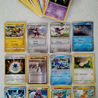 60 carte pokemon.6 Holo 12 rare 30 anni 2010/18