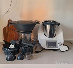 Vorwerk Bimby TM5 con doppio boccale e accessori