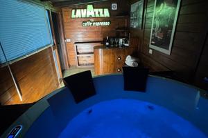 Appartamento con giardino e vasca idromassaggio