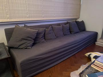 Divani Ghost di Gervaaoni