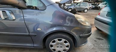 PEUGEOT 1007 ANNO 2005 - PARAFANGO DESTRO