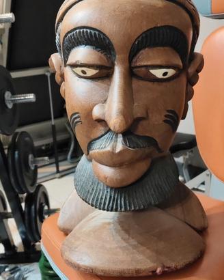 Scultura testa di indigeno