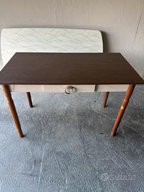 tavolo in perfette condizioni