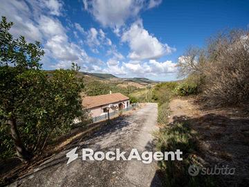 Casa indipendente di 145 m² con 4 locali a Siligo