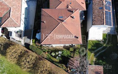 A1594 Porzione di casa in bifamiliare