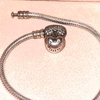 Bracciale e charm pandora (anche singolarmente)