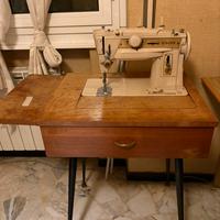 Macchina da Cucire Vintage Singer Modello 411 M