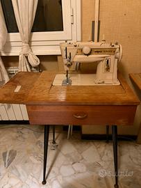 Macchina da Cucire Vintage Singer Modello 411 M