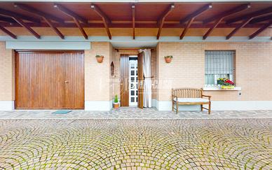 Nuda Proprietà di Casa Indipendente con Capannone