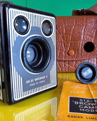 Fotocamera vintage Kodak Brownie SIX-20 E