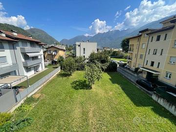 Terreno di 997 m² a Morbegno