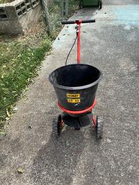 spandiconcime manuale per giardino