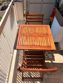 Tavolino da balcone in legno