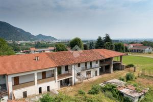 CASA SEMINDIPENDENTE A MARTINIANA PO