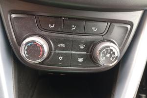 Centralina clima automatico Opel Zafira c anno 201