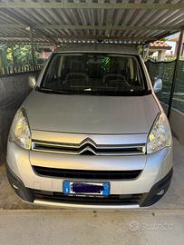 Autocarro , usato in buonissime condizioni