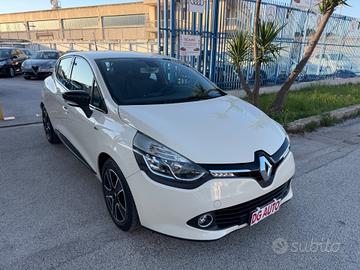 Renault Clio 1.2 benzina 75 cv 2015 navi retroc
