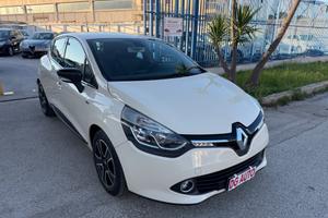 Renault Clio 1.2 benzina 75 cv 2015 navi retroc