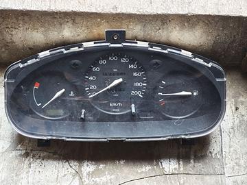 Quadri strumenti auto