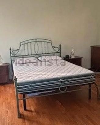 Camera completa letto matrimoniale