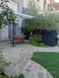 Vicino mare e centro,2 camere,2 bagni,giardino