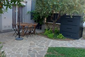 Vicino mare e centro,2 camere,2 bagni,giardino