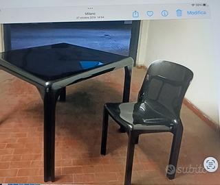 tavolo Artemide  vico magistretti nero  e 4 sedie 