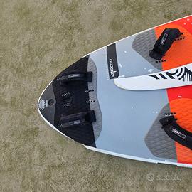 Tavola da windsurf RRD 135 Litri