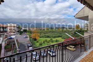 Appartamento con terrazza e garage a Riposto