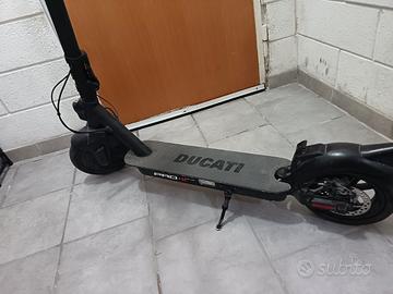 monopattino elettrico