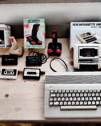 Commodore 64C Grand Prix + Datassette + 2 joystick