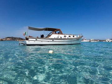 Imbarcazione d'epoca modello pilotina Nelson 34