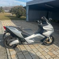 Aprilia Srv 850