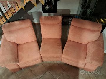 Divano tre posti poco usato