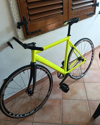 Bicicletta a scatto fisso