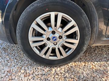 Cerchi Grande Punto R15