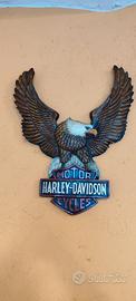 Insegna Harley Davidson con aquila.