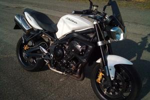 Triumph Street Triple - 2012