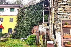 Rustico / Casale di 100 m² con 4 locali a Varazze