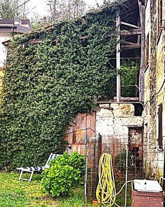 Rustico / Casale di 100 m² con 4 locali a Varazze