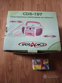 Radioregistratore vintage con cassette