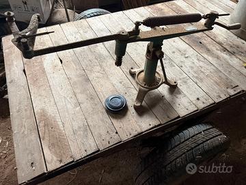 Tiro al piattello manuale d’epoca in ghisa